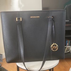 Michael Kors shoulder tote leather back black